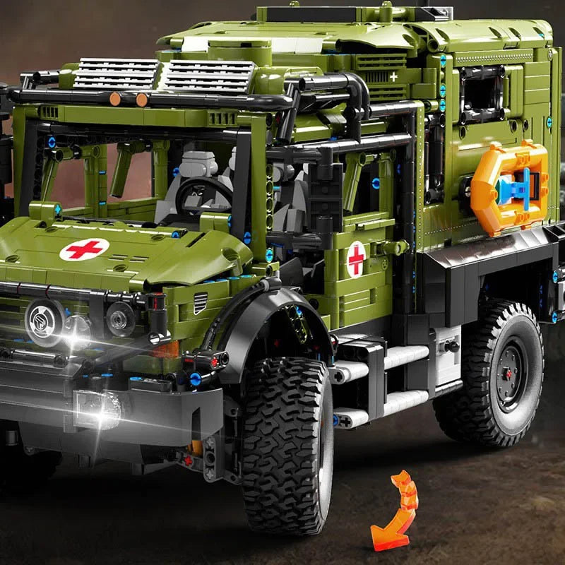 3850Pcs Technical Military Off-Road Ambulance Car Model Building Blocks City Army Rescue Vehicle MOC Bricks Toys Kids Adult Gift