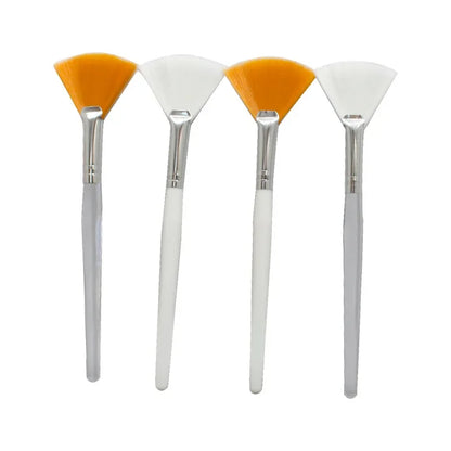 3pcs Practical Facial Brushes Fan Makeup Brushes Soft  and resilientPortable Mask Brushes Cosmetic Tools for Women Ladies Girls